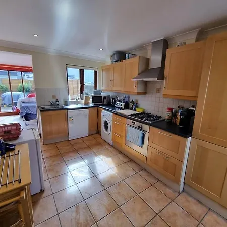Entire House With Parking, Centrally Located & Close To Aviva Stadium *