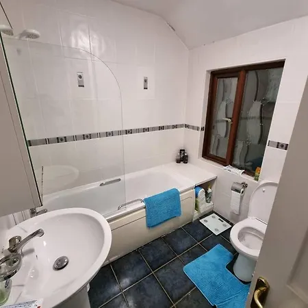 Holiday home Entire House With Parking, Centrally Located & Close To Aviva Stadium Dublin